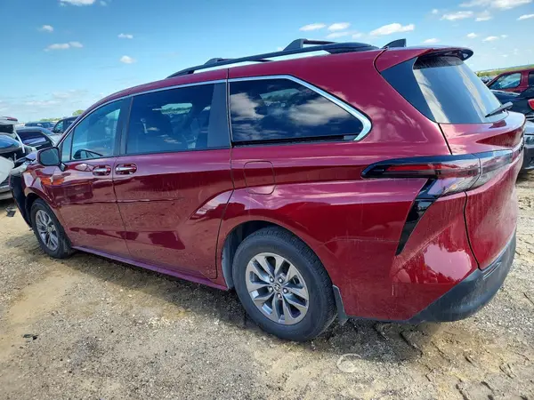5TDYRKECXPS178478 2023 TOYOTA SIENNA - Image 2