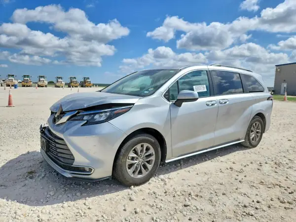 5TDYRKECXRS181593 2024 TOYOTA SIENNA - Image 1
