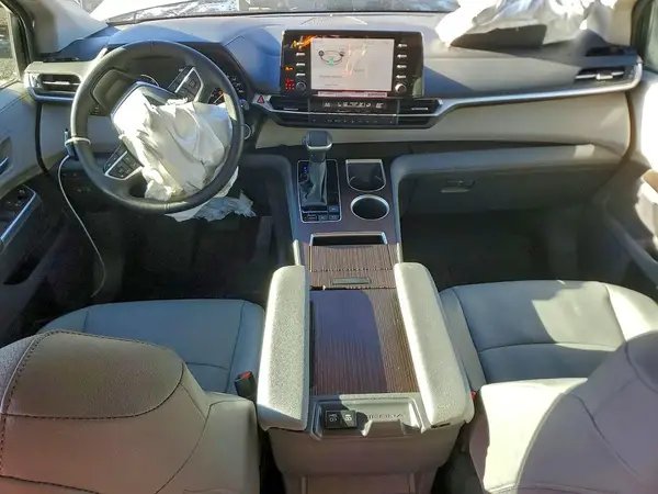5TDYRKECXRS206704 2024 TOYOTA SIENNA - Image 8