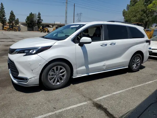 5TDYRKECXRS211594 2024 TOYOTA SIENNA - Image 1