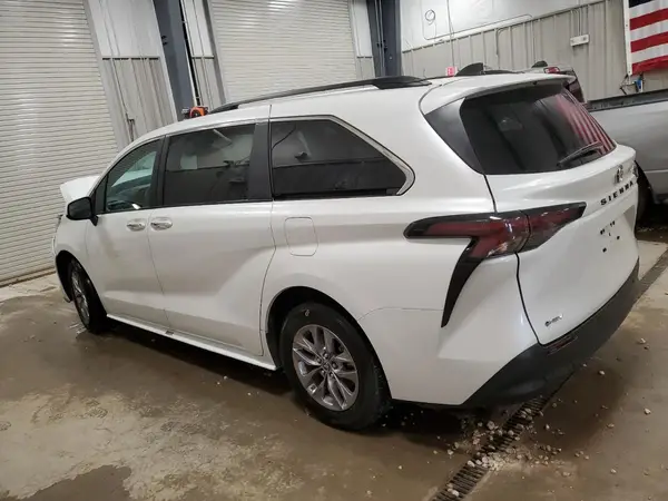 5TDYRKECXSS232550 2025 TOYOTA SIENNA - Image 2