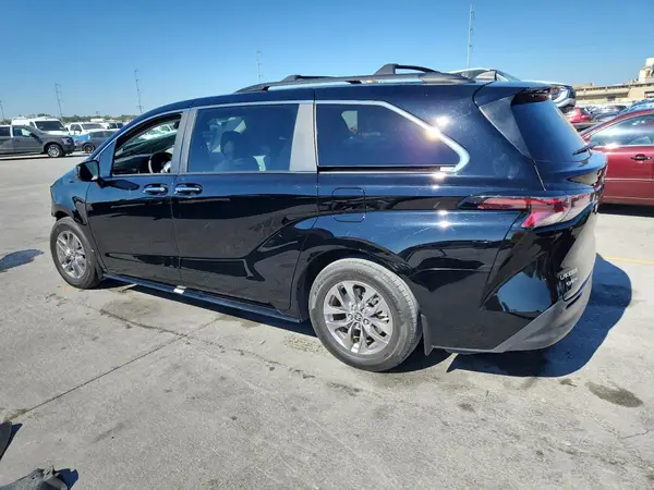 5TDYRKECXSS239840 2025 TOYOTA SIENNA - Image 2