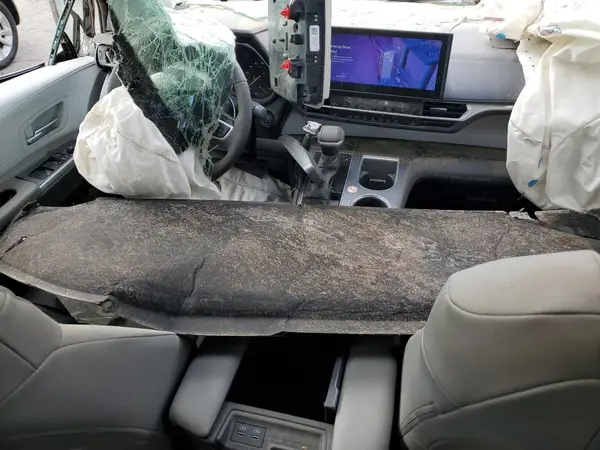 5TDYRKECXSS253740 2025 TOYOTA SIENNA - Image 8
