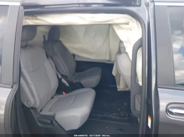 5TDYRKECXSS284342 2025 TOYOTA SIENNA - Image 8