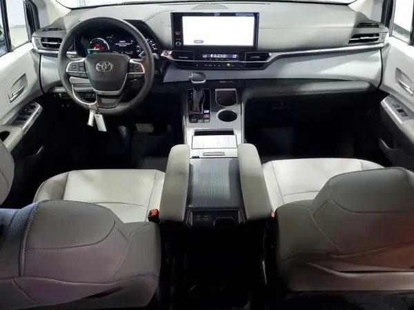 5TDYRKECXTS293544 2026 TOYOTA SIENNA - Image 8