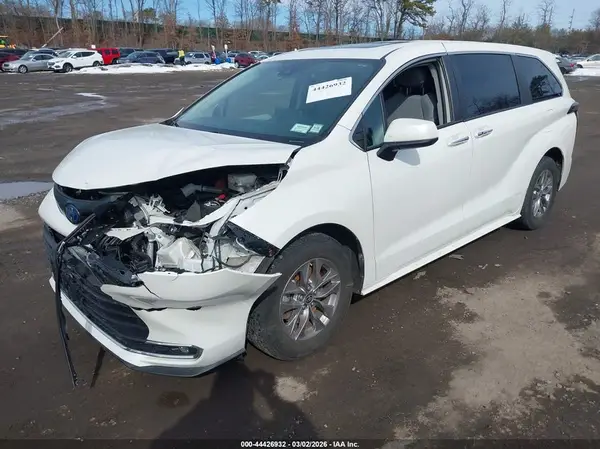5TDYSKFC0MS006894 2021 TOYOTA SIENNA - Image 2