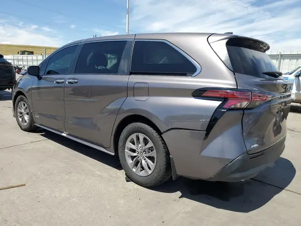 5TDYSKFC0MS023162 2021 TOYOTA SIENNA - Image 2