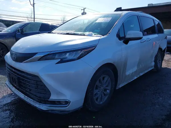 5TDYSKFC0NS044241 2022 TOYOTA SIENNA - Image 2