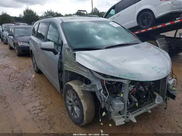 5TDYSKFC0NS049827 2022 TOYOTA SIENNA - Image 1