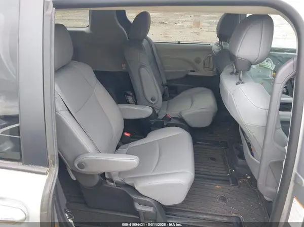 5TDYSKFC0NS049827 2022 TOYOTA SIENNA - Image 8