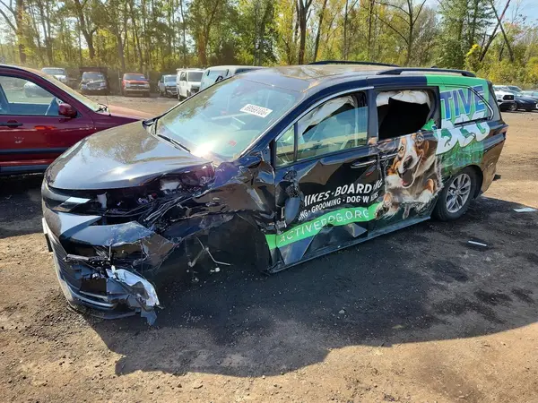 5TDYSKFC0NS054445 2022 TOYOTA SIENNA - Image 1