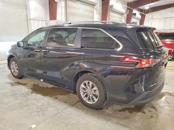 5TDYSKFC0SS224329 2025 TOYOTA SIENNA - Image 2