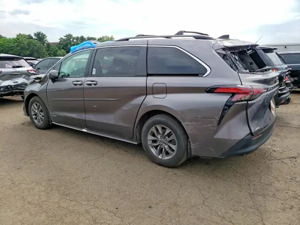 5TDYSKFC1MS029908 2021 TOYOTA SIENNA - Image 2