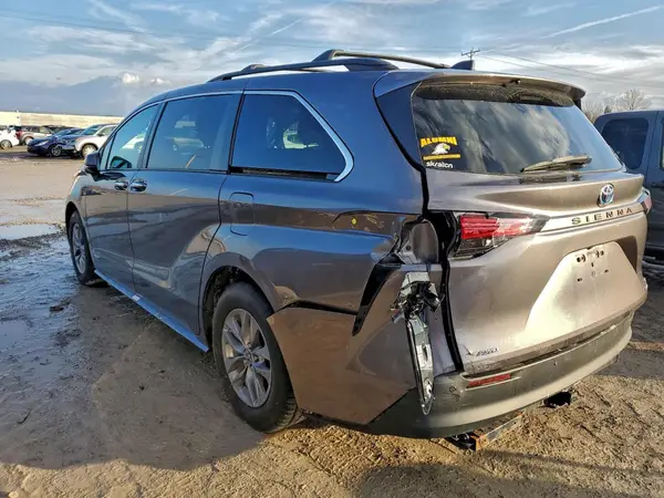 5TDYSKFC1MS039337 2021 TOYOTA SIENNA - Image 2