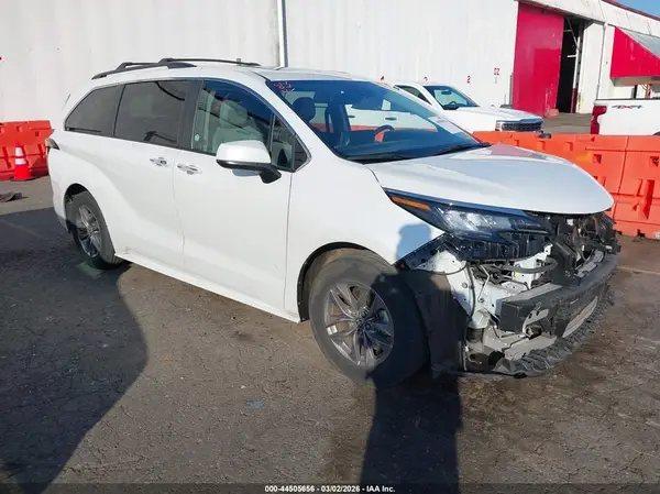 5TDYSKFC1PS074206 2023 TOYOTA SIENNA - Image 1