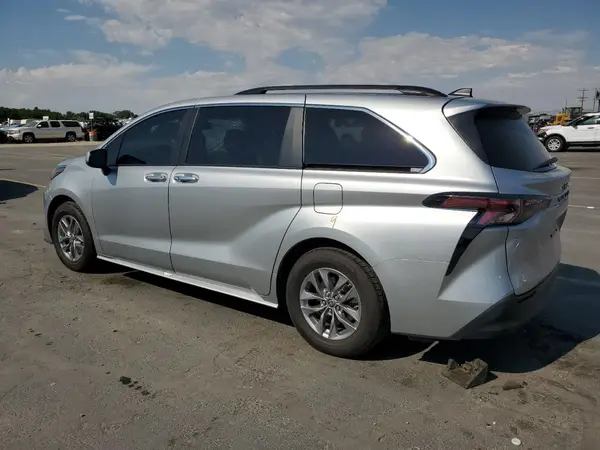 5TDYSKFC1PS075498 2023 TOYOTA SIENNA - Image 2