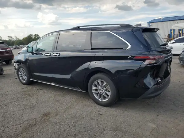5TDYSKFC1PS077039 2023 TOYOTA SIENNA - Image 2