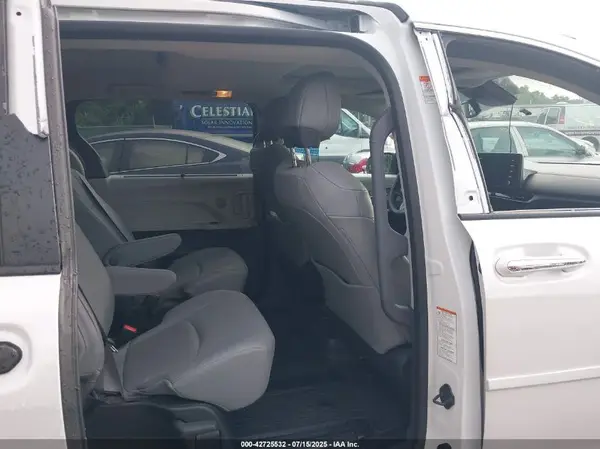5TDYSKFC1RS153264 2024 TOYOTA SIENNA - Image 8