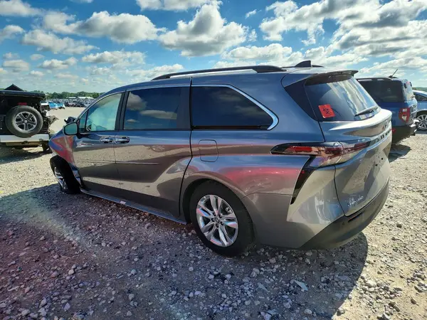 5TDYSKFC1TS254859 2026 TOYOTA SIENNA - Image 2