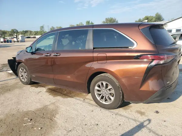 5TDYSKFC2MS002183 2021 TOYOTA SIENNA - Image 2