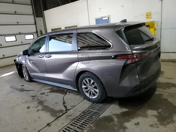 5TDYSKFC2MS015192 2021 TOYOTA SIENNA - Image 2