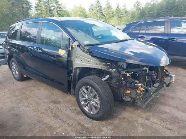 5TDYSKFC2NS042734 2022 TOYOTA SIENNA - Image 1