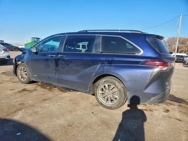 5TDYSKFC3MS018375 2021 TOYOTA SIENNA - Image 2