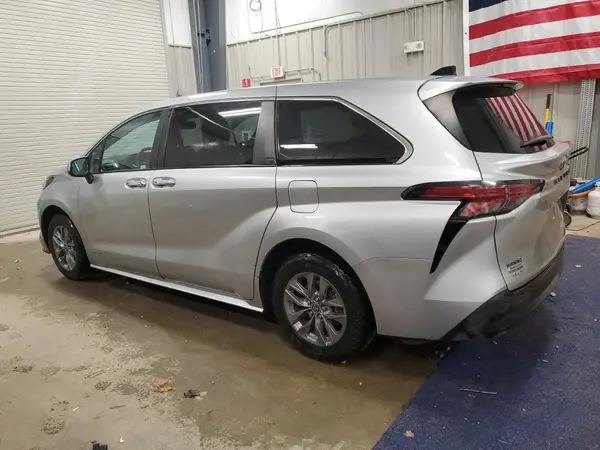 5TDYSKFC3MS035838 2021 TOYOTA SIENNA - Image 2