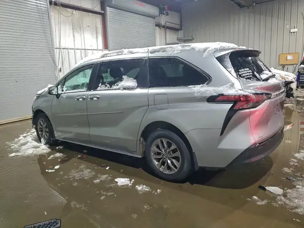 5TDYSKFC4MS016912 2021 TOYOTA SIENNA - Image 2