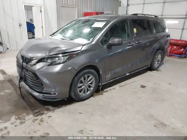 5TDYSKFC4MS031961 2021 TOYOTA SIENNA - Image 2