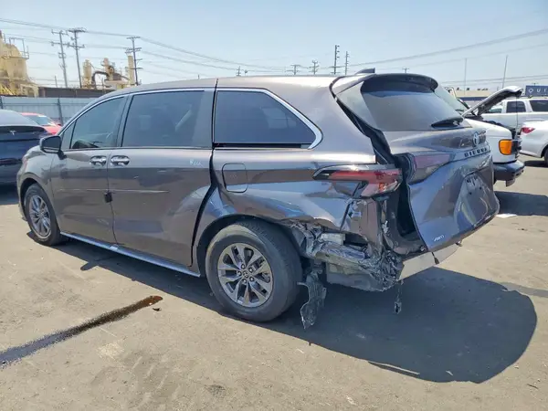 5TDYSKFC4PS079397 2023 TOYOTA SIENNA - Image 2