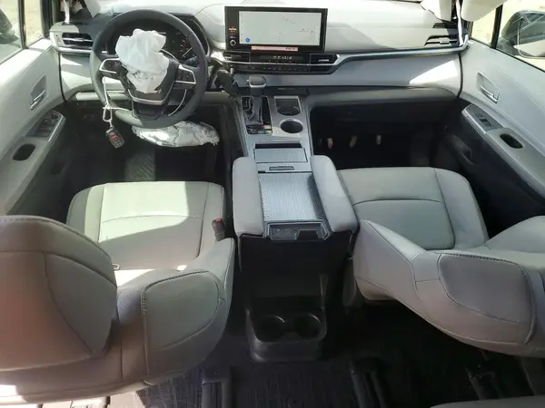 5TDYSKFC4SS189844 2025 TOYOTA SIENNA - Image 8