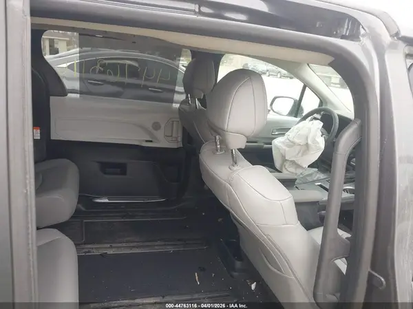 5TDYSKFC4SS208747 2025 TOYOTA SIENNA - Image 8