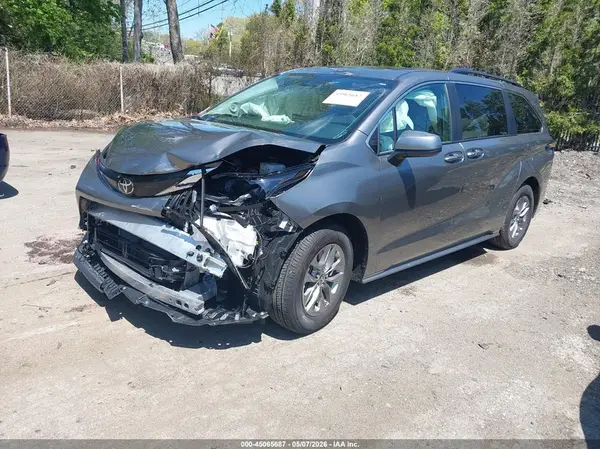 5TDYSKFC4TS242771 2026 TOYOTA SIENNA - Image 2