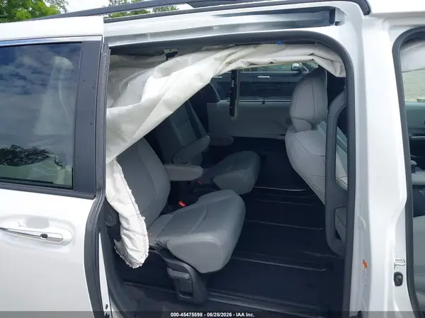 5TDYSKFC4TS245069 2026 TOYOTA SIENNA - Image 8