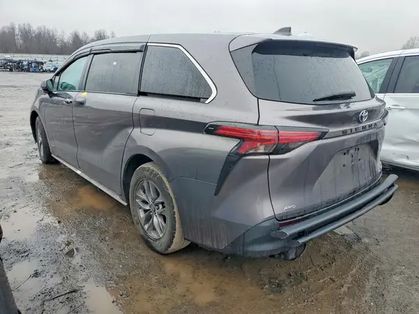 5TDYSKFC5MS007670 2021 TOYOTA SIENNA - Image 2