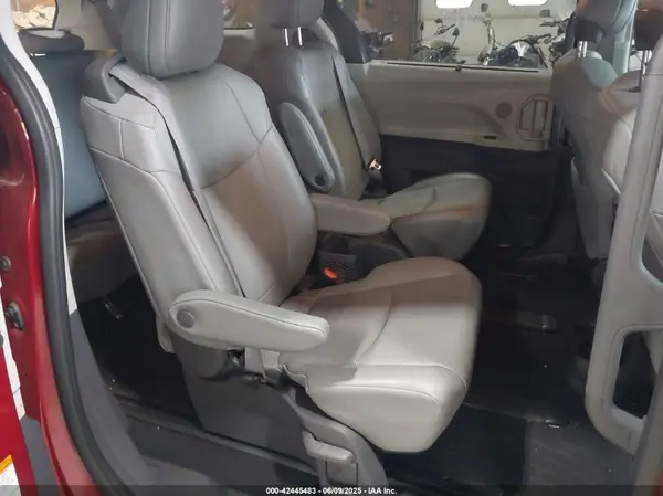 5TDYSKFC5MS011766 2021 TOYOTA SIENNA - Image 8