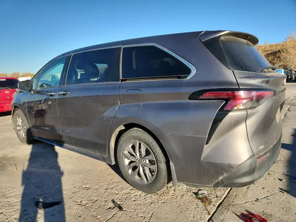5TDYSKFC5MS017180 2021 TOYOTA SIENNA - Image 2