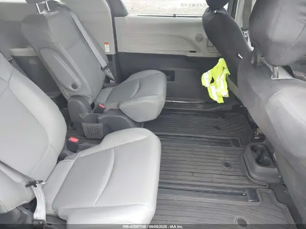5TDYSKFC5MS019575 2021 TOYOTA SIENNA - Image 8