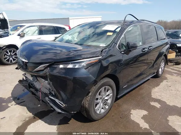 5TDYSKFC5MS038384 2021 TOYOTA SIENNA - Image 2
