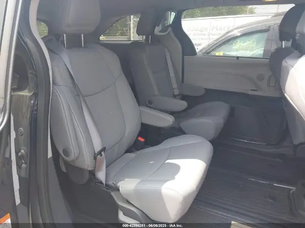 5TDYSKFC5RS130067 2024 TOYOTA SIENNA - Image 8