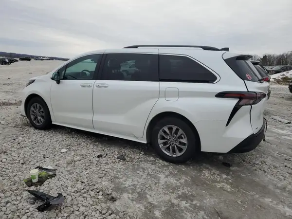5TDYSKFC5RS141621 2024 TOYOTA SIENNA - Image 2
