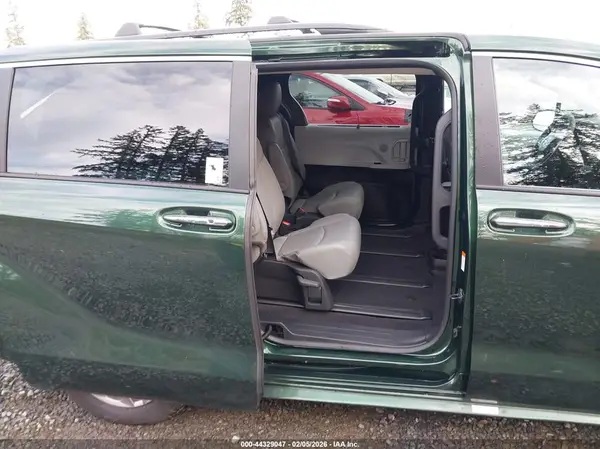 5TDYSKFC5TS228314 2026 TOYOTA SIENNA - Image 8
