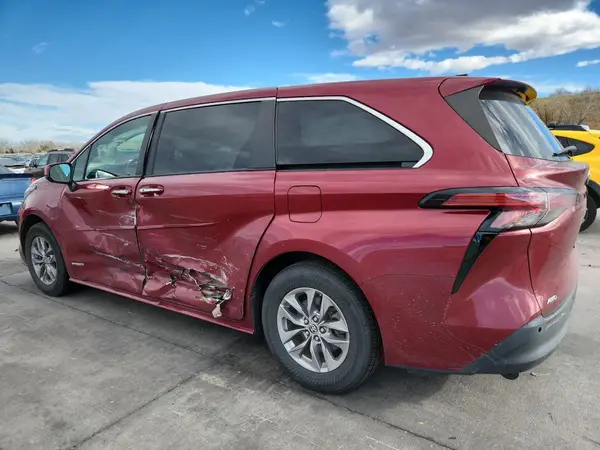 5TDYSKFC6MS005183 2021 TOYOTA SIENNA - Image 2