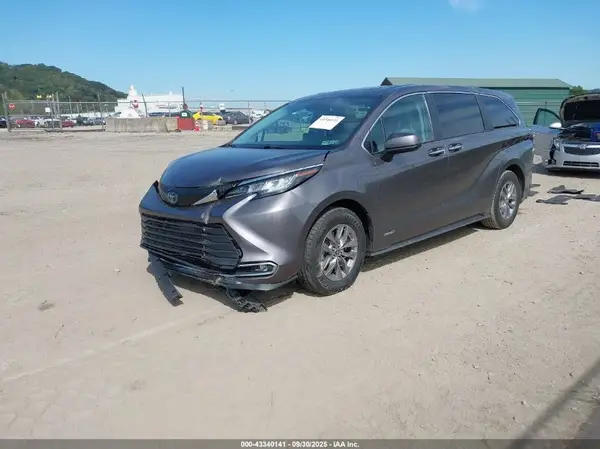 5TDYSKFC6MS012649 2021 TOYOTA SIENNA - Image 2