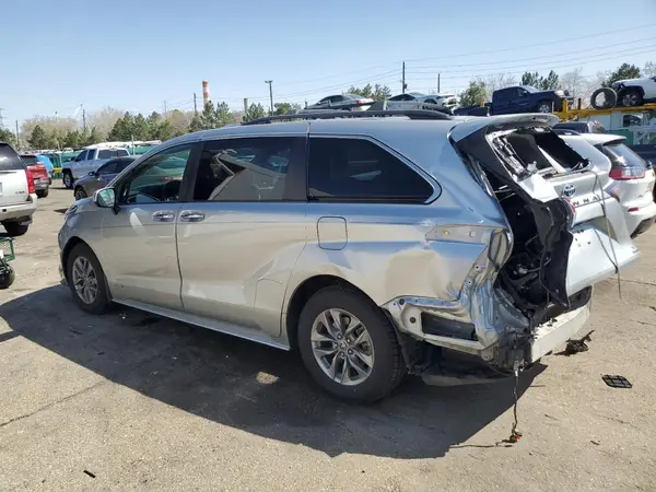5TDYSKFC6MS033078 2021 TOYOTA SIENNA - Image 2