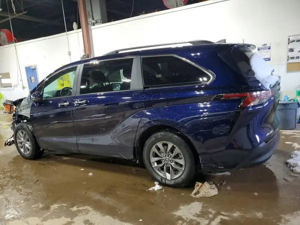 5TDYSKFC6PS075853 2023 TOYOTA SIENNA - Image 2