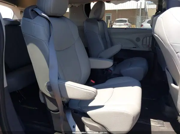 5TDYSKFC6PS081443 2023 TOYOTA SIENNA - Image 8