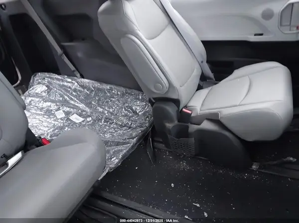 5TDYSKFC6SS165125 2025 TOYOTA SIENNA - Image 8