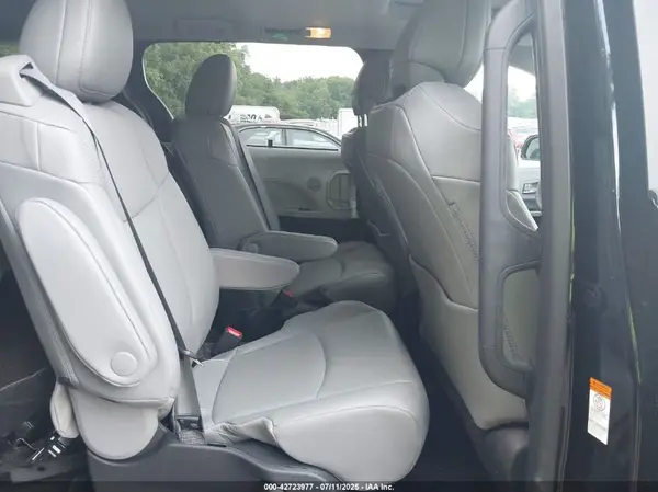 5TDYSKFC6SS171569 2025 TOYOTA SIENNA - Image 8
